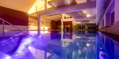 Hotels an der Piste - Pools: Infinity Pool - Münster (Münster) - 7Heaven 20m Sportschwimmbecken - Galtenberg Family & Wellness Resort