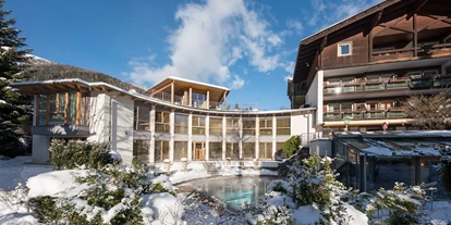 Hotels an der Piste - Skikurs direkt beim Hotel: für Kinder - Laas (Fresach) - Ortners Eschenhof im Winter - Ortners Eschenhof - Alpine Slowness