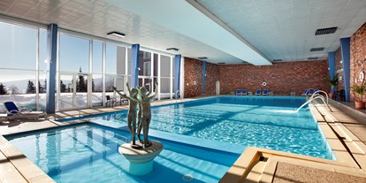 Hotels an der Piste - Langlaufloipe - Lauter/Sachsen - Innen-Pool - AHORN Hotel Am Fichtelberg