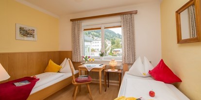 Hotels an der Piste - Skikurs direkt beim Hotel: eigene Skischule - Mühlbach am Hochkönig - Pension Hubertus