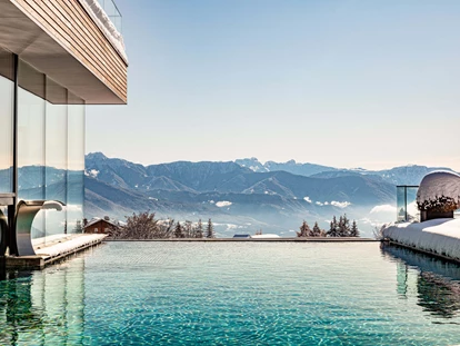 Hotels an der Piste - Pools: Infinity Pool - Wolkenstein/Gröden Südtirol - Hotel Sonnenberg Infinitypool with Infinity panorama - Hotel Sonnenberg - Alpine Spa Resort
