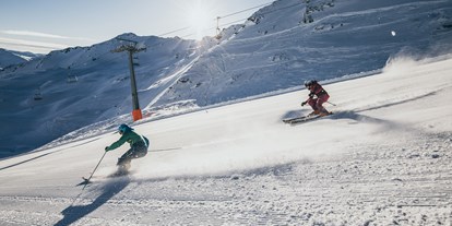 Hotels an der Piste - Après Ski im Skigebiet: Open-Air-Disco - Finkenberg - Zillertal Arena
