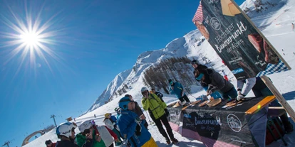 Hotels an der Piste - Après Ski im Skigebiet: Schirmbar - Höchster Bauernmarkt der Alpen - Skigebiet Zauchensee/Flachauwinkl