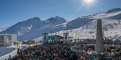 Hotels an der Piste - Après Ski im Skigebiet: Skihütten mit Après Ski - Tiroler Oberland - Sölden Electric Mountain Festival - Skigebiet Sölden
