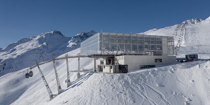 Hotels an der Piste - Après Ski im Skigebiet: Skihütten mit Après Ski - Österreich - Sölden Giggijochbahn - Skigebiet Sölden