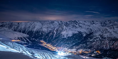 Hotels an der Piste - Rodelbahn - Sölden Ortsaufnahme Winter - Skigebiet Sölden