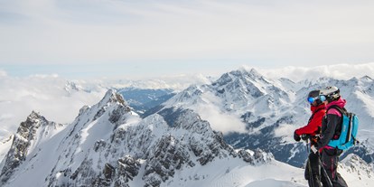 Hotels an der Piste - Après Ski im Skigebiet: Skihütten mit Après Ski - Serfaus - Über den Bergen am Arlberg - Ski Arlberg