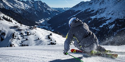 Hotels an der Piste - Après Ski im Skigebiet: Schirmbar - Tirol - Bestens präparierte Pisten. - Ski Arlberg