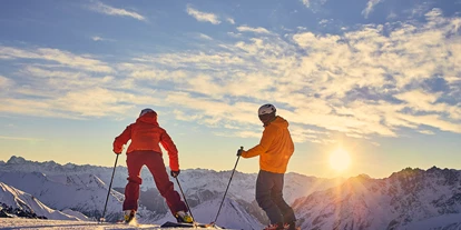 Hotels an der Piste - Après Ski im Skigebiet: Skihütten mit Après Ski - Tiroler Oberland - copyright TVB Paznaun - Ischgl - Skigebiet Silvretta Arena - Ischgl - Samnaun