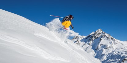 Hotels an der Piste - Après Ski im Skigebiet: Skihütten mit Après Ski - Tirol - copyright TVB Paznaun - Ischgl - Skigebiet Silvretta Arena - Ischgl - Samnaun