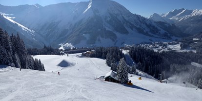 Hotels an der Piste - Après Ski im Skigebiet: Skihütten mit Après Ski - Grän - Skiarena Berwang - Zugspitz Arena