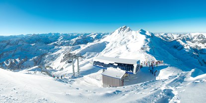 Hotels an der Piste - Après Ski im Skigebiet: Schirmbar - Schneereich Damüls-Mellau - Ausblick 6 SB Hohe Wacht - Skigebiet Damüls-Mellau