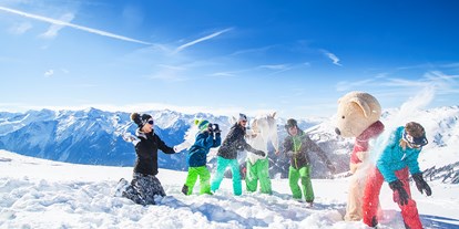 Hotels an der Piste - Après Ski im Skigebiet: Skihütten mit Après Ski - Alpbach - Familienspaß mit unseren Maskottchen Kogel-Mogel und Kogel-Mia - Wildkogel-Arena Neukirchen & Bramberg