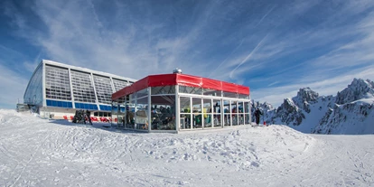 Hotels an der Piste - Kinder- / Übungshang - Tiroler Oberland - Unser Hoadl-Haus : Tiroler Schmankerl und eine herrliche Aussicht auf die umliegende Bergwelt - Skigebiet Axamer Lizum