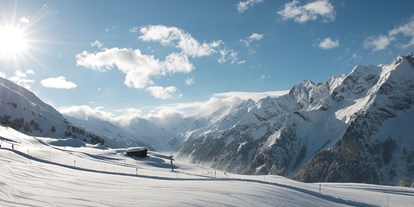 Hotels an der Piste - Kinder- / Übungshang - Ski- & Gletscherwelt Zillertal 3000 - Mayrhofner Bergbahnen - Aussicht am Ahorn - Mayrhofner Bergbahnen