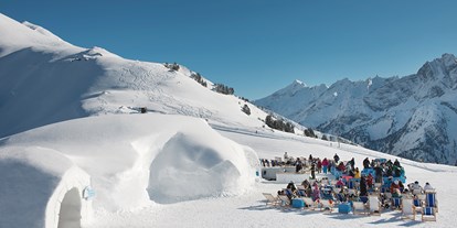 Hotels an der Piste - Preisniveau: €€€ - Finkenberg - White Lounge Iglu Dorf am Ahorn - Mayrhofner Bergbahnen