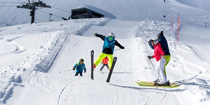 Hotels an der Piste - Skiverleih bei Talstation - Lindenthal - Familienspaß beim Skifahren am Loser in Altaussee nahe Loserfenster - Skigebiet Loser Altaussee