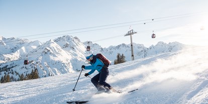 Hotels an der Piste - Après Ski im Skigebiet: Schirmbar - Oberstdorf - Skigebiet Fellhorn/Kanzelwand - Bergbahnen Oberstdorf Kleinwalsertal