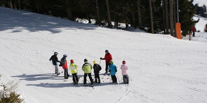 Hotels an der Piste - Après Ski im Skigebiet: Schirmbar - Familienschiberg St. Jakob im Walde