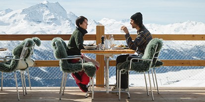 Hotels an der Piste - Après Ski im Skigebiet: Skihütten mit Après Ski - St. Moritz - Engadin St. Moritz - Corviglia - Skigebiet Corviglia in St. Moritz