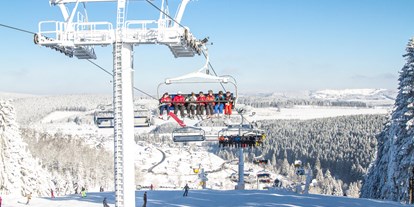 Hotels an der Piste - Après Ski im Skigebiet: Skihütten mit Après Ski - Sauerland - Skiliftkarussell Winterberg