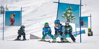 Hotels an der Piste - Après Ski im Skigebiet: Skihütten mit Après Ski - SNUKI-Kinderland im Skiparadies Sudelfeld - Skiparadies Sudelfeld