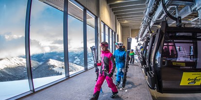 Hotels an der Piste - Après Ski im Skigebiet: Schirmbar - Finkenberg - Spieljochbahn Fügen