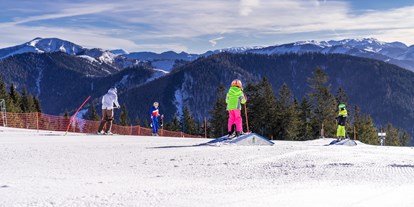 Hotels an der Piste - Après Ski im Skigebiet: Skihütten mit Après Ski - Bastis Slope mit Zeitmessung und Funpark - Skigebiet Mariazeller Bürgeralpe