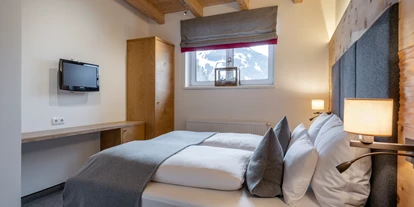 Hotels an der Piste - Skiservice: Wachsservice - Going am Wilden Kaiser - Zimmeransicht - Ski & Bike Hotel Wiesenegg