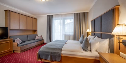 Hotels an der Piste - Hotel-Schwerpunkt: Skifahren & Kulinarik - Prama - Zimmeransicht - Ski & Bike Hotel Wiesenegg