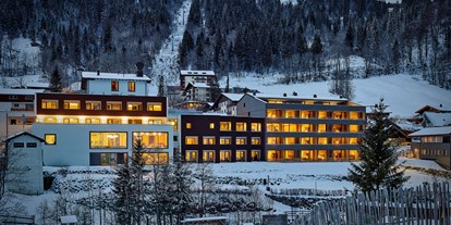 Hotels an der Piste - Pools: Innenpool - Vorarlberg - Hotel SAROTLA