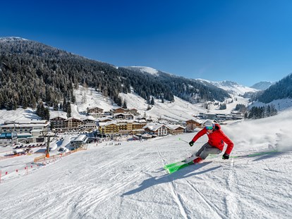 Hotels an der Piste - Skiservice: Skireparatur - Hotel Zauchensee Zentral****