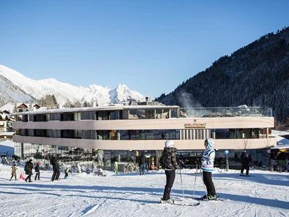 Hotels an der Piste - geführte Skitouren - Zams - Hotel Arlmont Außen  - Hotel Arlmont