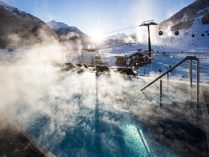 Hotels an der Piste - Hotel-Schwerpunkt: Skifahren & Kulinarik - Ladis - ROOFTOP Pool  - Hotel Arlmont