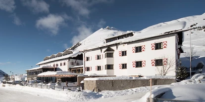 Hotels an der Piste - geführte Skitouren - Götzens - Jagdschloss - Aussenansicht - Jagdschloss-Resort