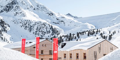 Hotels an der Piste - Skikurs direkt beim Hotel: für Erwachsene - Seefeld in Tirol - 3-Seenhaus - Aussenansicht - Jagdschloss-Resort