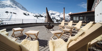Hotels an der Piste - Hotel-Schwerpunkt: Skifahren & Familie - Götzens - Sonnenterrasse vom Jagdschloss - Jagdschloss-Resort