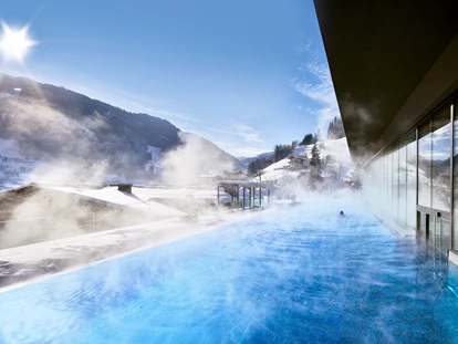 Hotels an der Piste - Sauna - Dienten am Hochkönig - Sportbecken  - DAS EDELWEISS Salzburg Mountain Resort