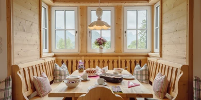 Hotels an der Piste - geführte Skitouren - Gosauzwang - Veranda im Ferienhaus Gössl - Narzissendorf Zloam