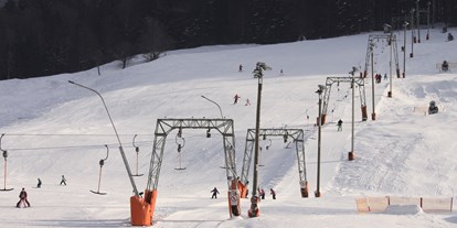 Hotels an der Piste - Skikurs direkt beim Hotel: für Kinder - Bräuhof - Skilift direkt beim Narzissendorf Zloam - Narzissendorf Zloam