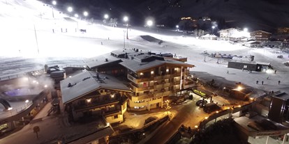 Hotels an der Piste - Hotel-Schwerpunkt: Skifahren & Wellness - Jochberg (Jochberg) - Nächtliche Skiabenteuer - Wellness- und Familienhotel Egger in TOP LAGE
