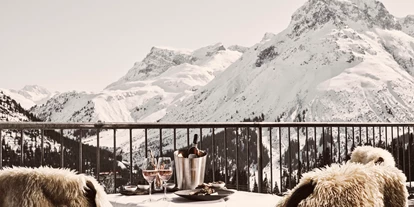 Hotels an der Piste - geführte Skitouren - Andelsbuch - Aussicht Goldener Berg - Hotel Goldener Berg