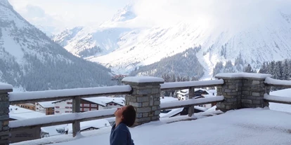 Hotels an der Piste - Skikurs direkt beim Hotel: für Erwachsene - Ausserbraz - Yoga im Hotel Goldener Berg - Hotel Goldener Berg