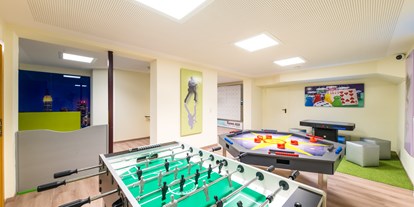 Hotels an der Piste - Kinder-/Übungshang - Oberhaus (Haus) - Jugendraum und Freizeitraum - Hotel Salzburger Hof Zauchensee