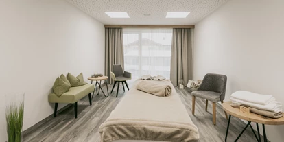 Hotels an der Piste - Wellnessbereich - Flachau - Massage-/Behandlungsraum - FIRSTpeak Zauchensee