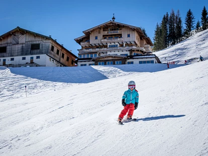 Hotels an der Piste - Skiraum: videoüberwacht - Going am Wilden Kaiser - Ski-In & Ski-Out - Unterkunft direkt an der Skipiste (blaue Piste) - Ferienwohnungen Perfeldhof