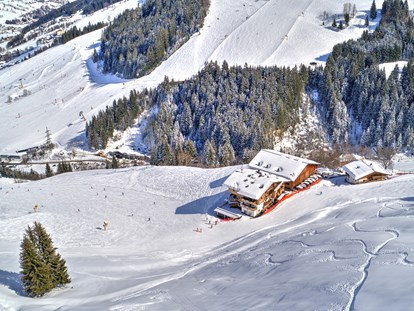 Hotels an der Piste - Skiraum: videoüberwacht - Jochberg (Jochberg) - Direkt an der Skipiste - Ferienwohnungen Perfeldhof