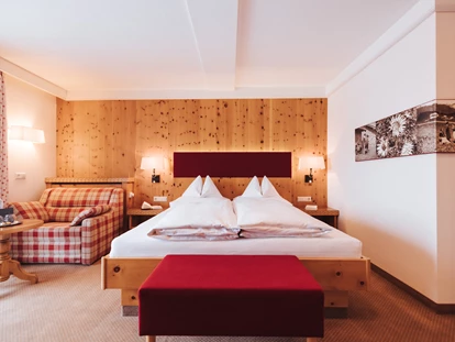 Hotels an der Piste - Hotel-Schwerpunkt: Skifahren & Familie - Hintermuhr - Doppelzlimmer Zirbentraum deluxe - Hotel Schneider ****superior