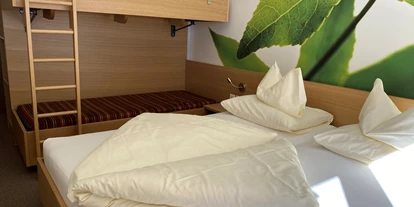 Hotels an der Piste - Hotel-Schwerpunkt: Skifahren & Sparen - Zams - Panorama- und Podestzimmer - Smart-Hotel