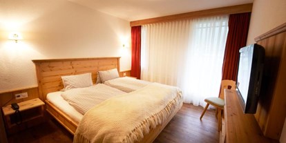 Hotels an der Piste - PLZ 3913 (Schweiz) - Panorama Suite - Schlafzimmer - Hotel Bristol *** Saas-Fee